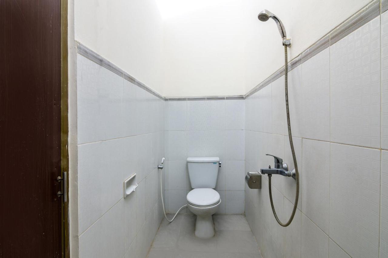 Hotel Reddoorz Near Tugu Yogyakarta Exterior foto