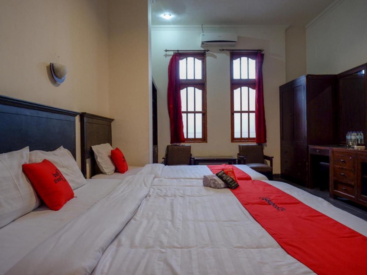 Hotel Reddoorz Near Tugu Yogyakarta Exterior foto